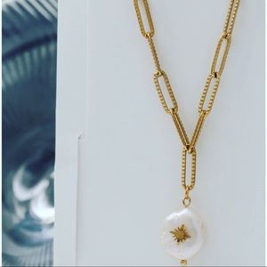 Paperclip Necklace with water pearl.